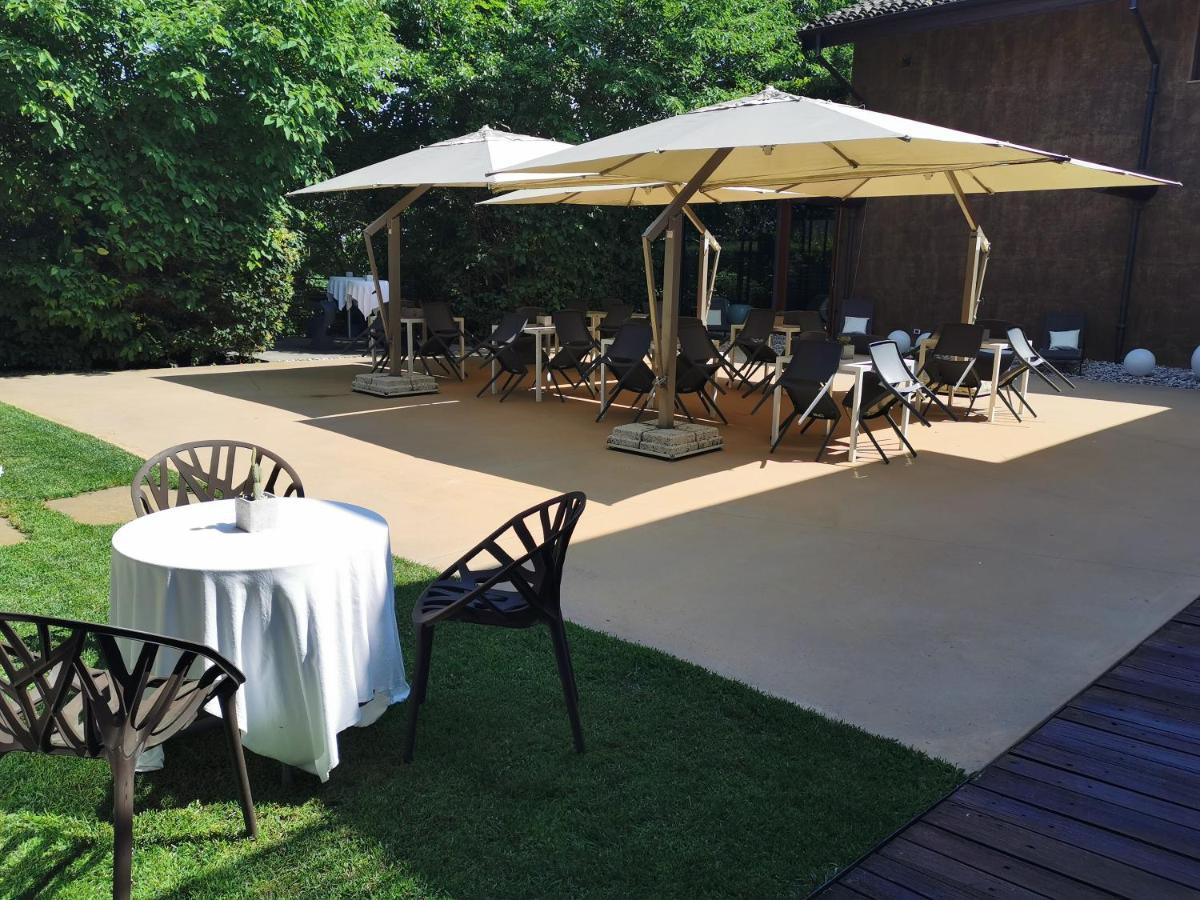 Il Tesoro Living Resort Rodigo Exteriör bild